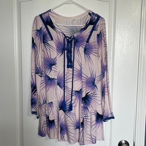 Women’s M some days lovin dress.